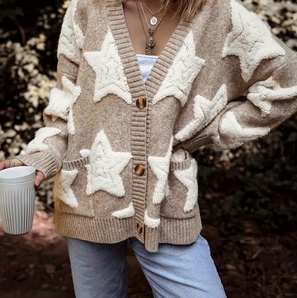 Trendy Pentagram V Cardigan. Oatmeal. Size Large - Picture 2 of 4